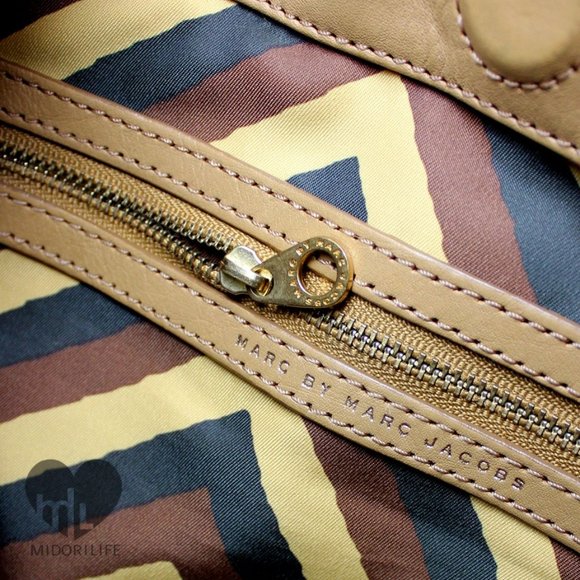 MARC BY MARC JACOBS Regine Voyage Drawstring Bucket Bag - Picture 10 of 16